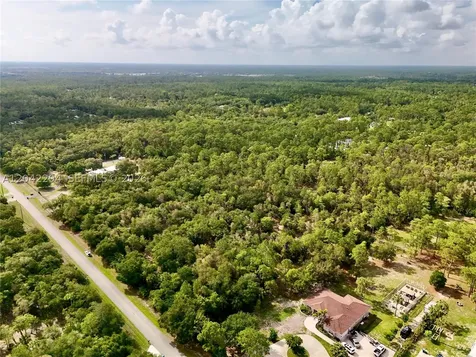 280 35th Avenue NW Naples FL 34120