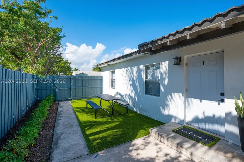 1236 NE 16 Avenue Fort Lauderdale FL 33304