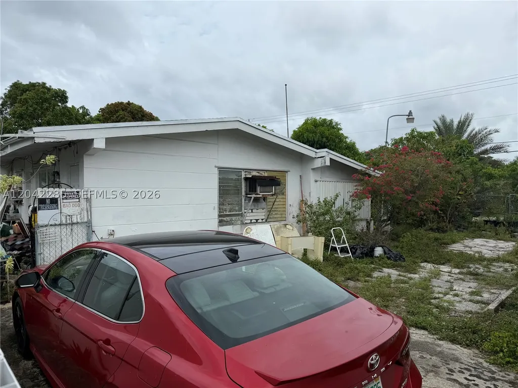 16225 NE 2nd Avenue Miami FL 33162