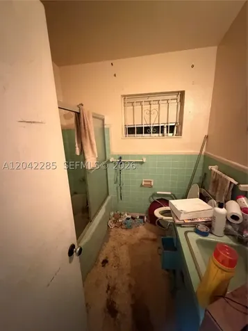 16225 NE 2nd Avenue Miami FL 33162