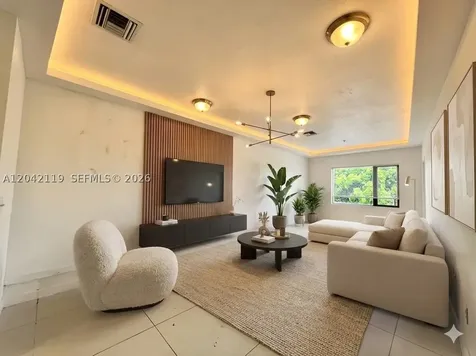 440 E 27th Street Hialeah FL 33013