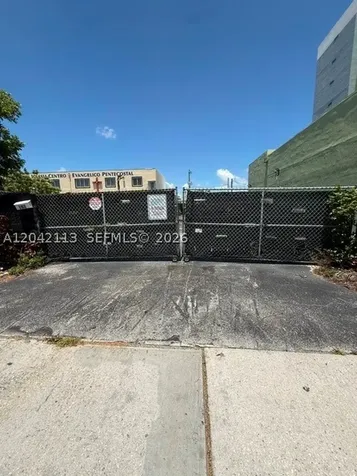 Miami FL 33125