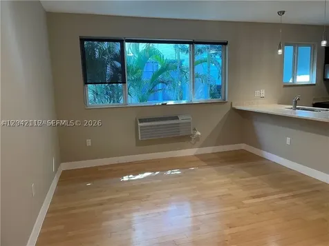 7171 Bay Drive Miami Beach FL 33141