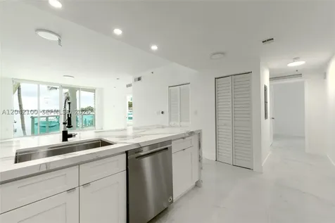 7914 Harbor Island Drive North Bay Village FL 33141