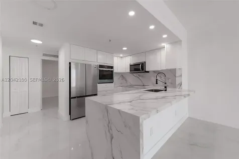 7914 Harbor Island Drive North Bay Village FL 33141