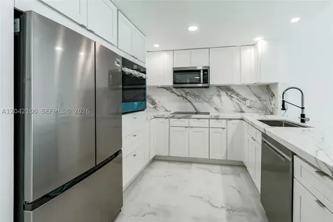 7914 Harbor Island Drive North Bay Village FL 33141