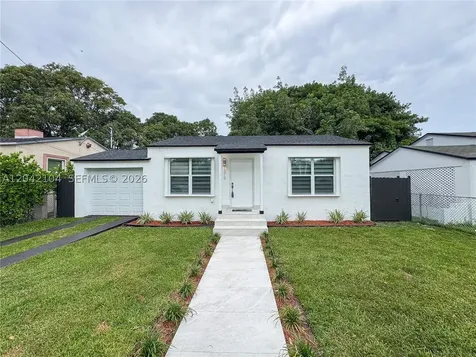 1319 NW 40th Street Miami FL 33142