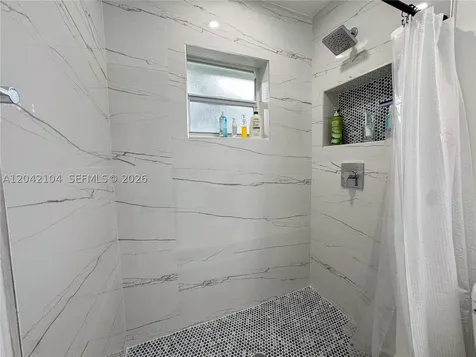 1319 NW 40th Street Miami FL 33142
