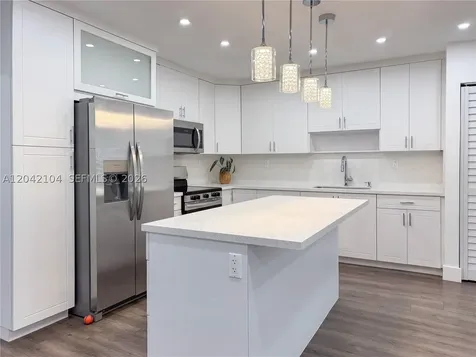 1319 NW 40th Street Miami FL 33142