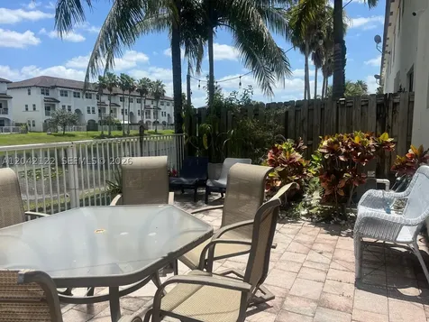 8985 NW 98th Avenue Doral FL 33178