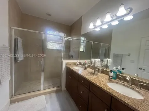 8985 NW 98th Avenue Doral FL 33178