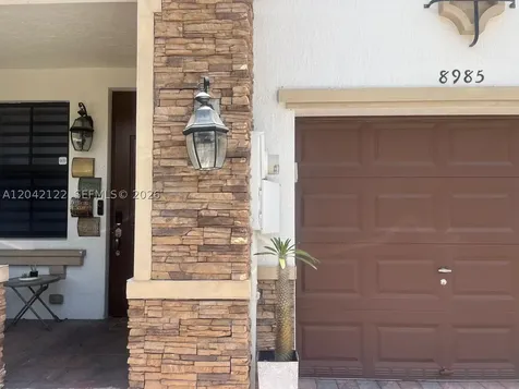 8985 NW 98th Avenue Doral FL 33178