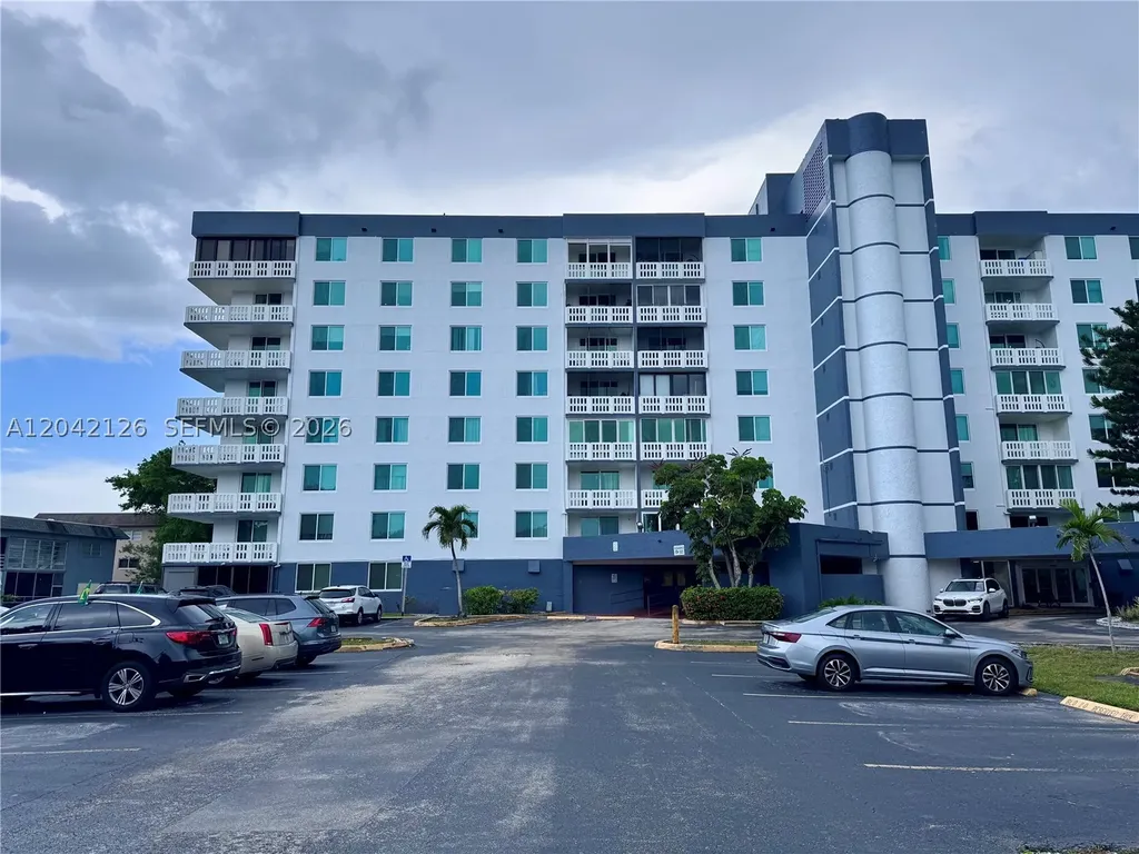 919 Hillcrest Drive Hollywood FL 33021