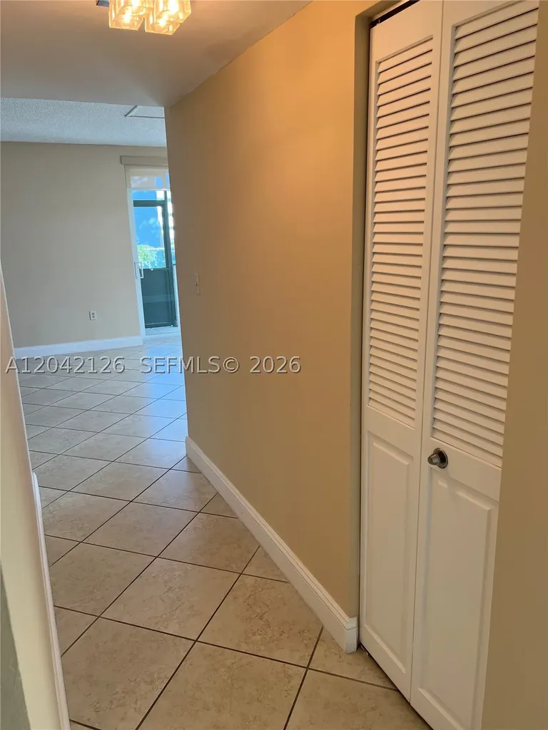 919 Hillcrest Drive Hollywood FL 33021