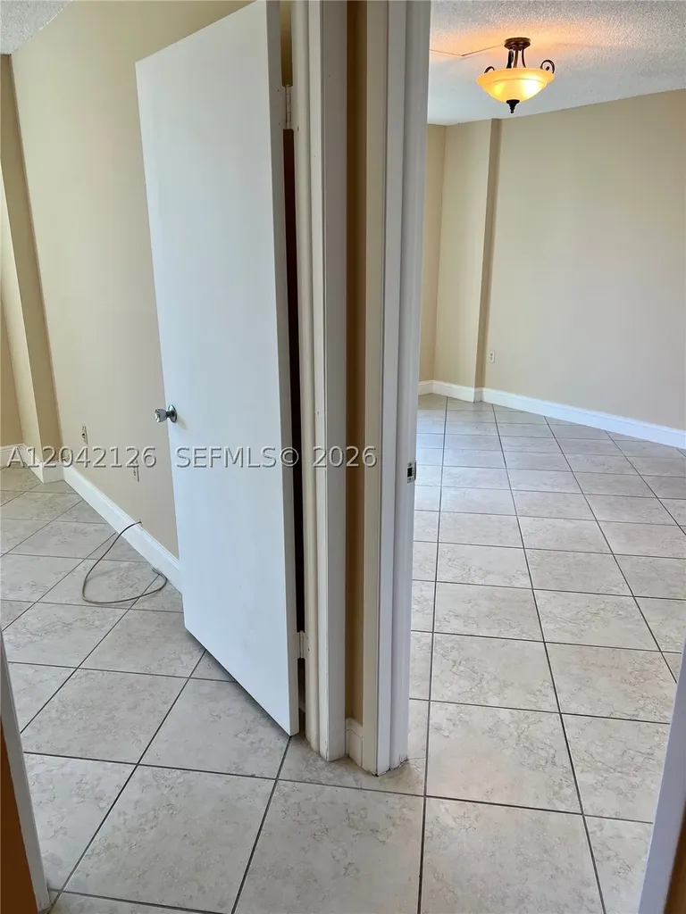 919 Hillcrest Drive Hollywood FL 33021