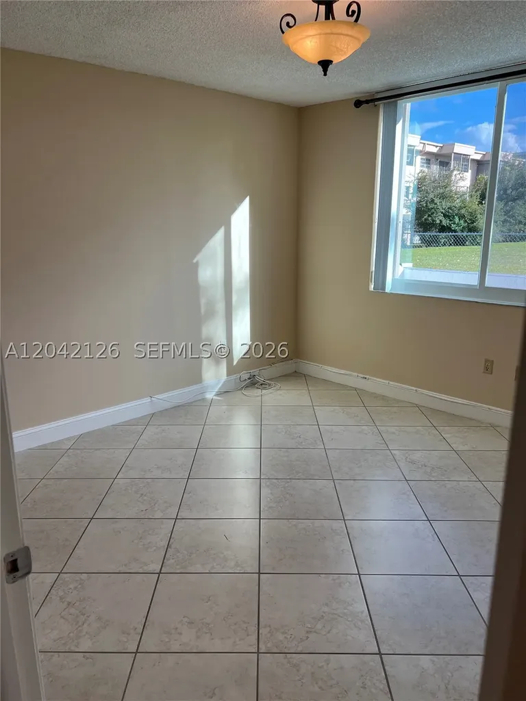 919 Hillcrest Drive Hollywood FL 33021