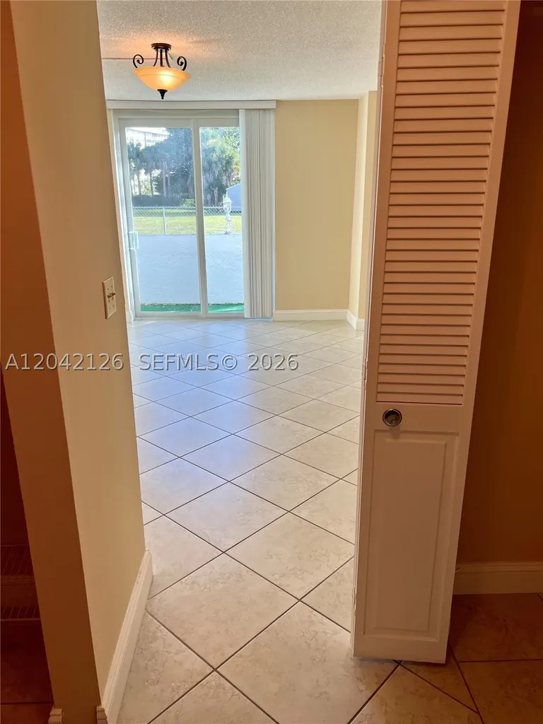 919 Hillcrest Drive Hollywood FL 33021