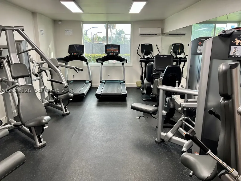 919 Hillcrest Drive Hollywood FL 33021