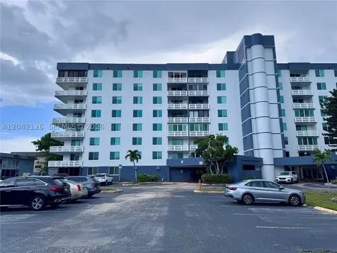 919 Hillcrest Drive Hollywood FL 33021