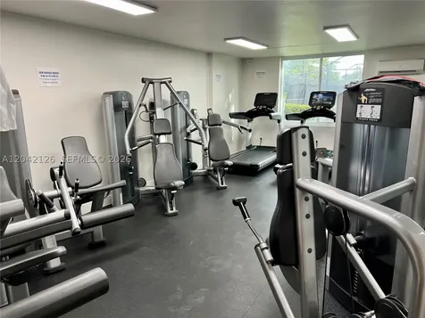 919 Hillcrest Drive Hollywood FL 33021