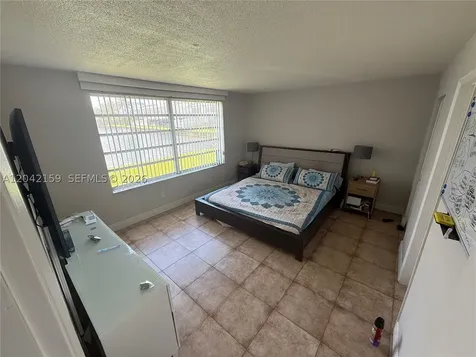 1300 NE 191st Street Miami FL 33179