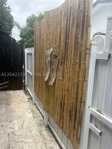 6837 SW 39th Terrace Miami FL 33155