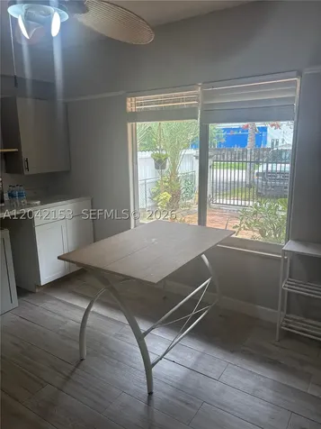 6837 SW 39th Terrace Miami FL 33155