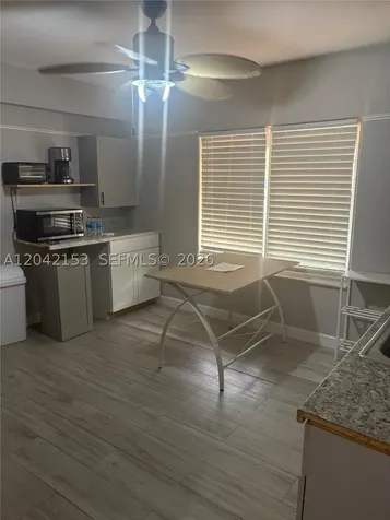 6837 SW 39th Terrace Miami FL 33155