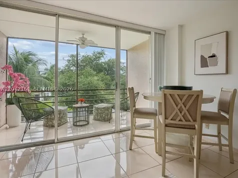 117 Royal Park Drive Oakland Park FL 33309