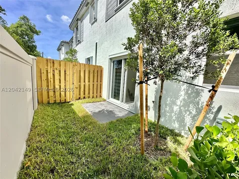 114 SW 184th Place Pembroke Pines FL 33029