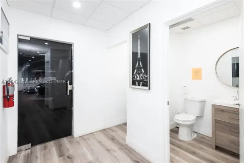 5500 NW 74th Avenue Miami FL 33166