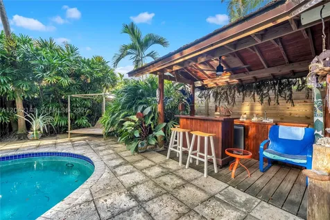 2490 Abaco Avenue Miami FL 33133