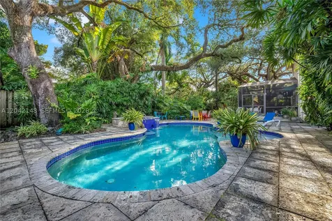 2490 Abaco Avenue Miami FL 33133