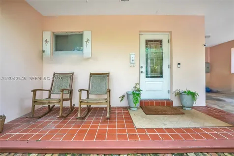 2490 Abaco Avenue Miami FL 33133