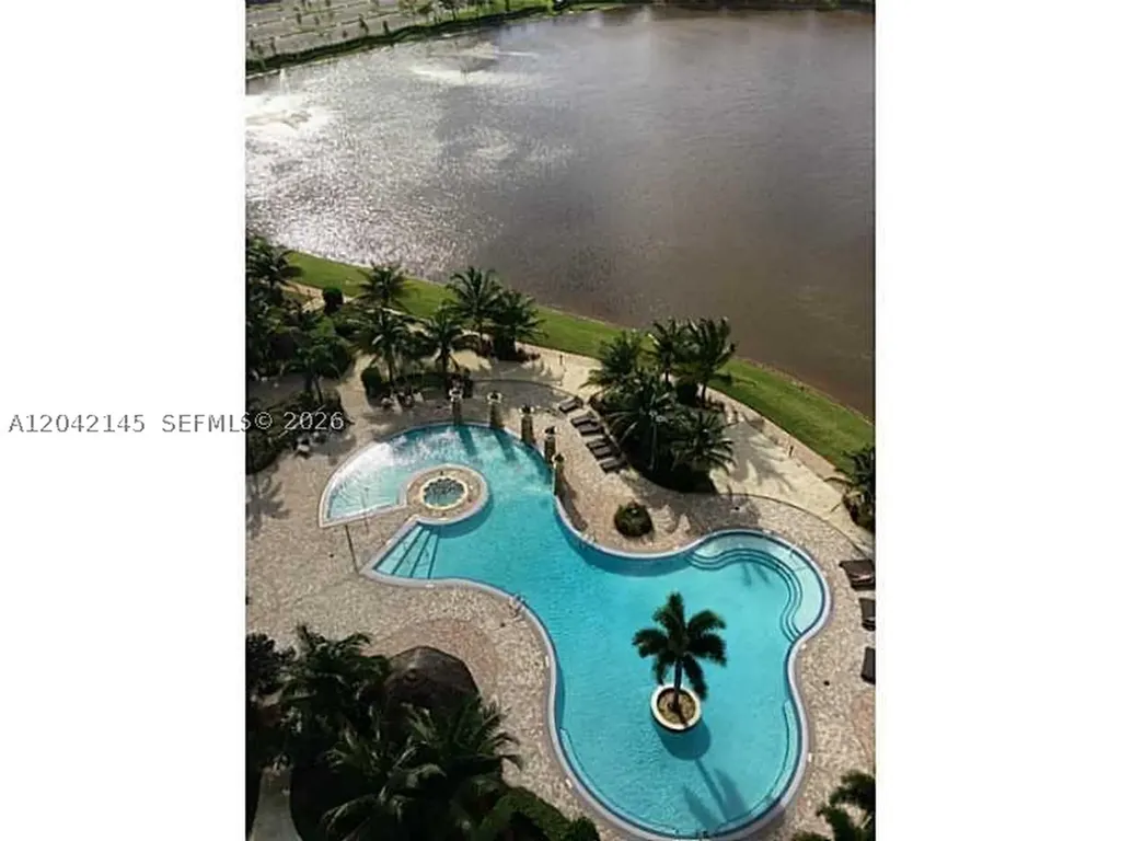 2641 N Flamingo Road Plantation FL 33323