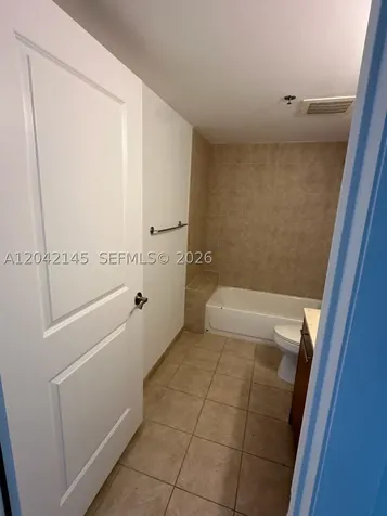 2641 N Flamingo Road Plantation FL 33323