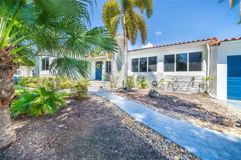 10690 NE 11th Court Miami Shores FL 33138