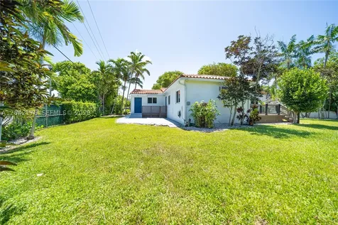 10690 NE 11th Court Miami Shores FL 33138