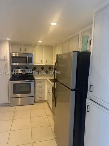 5005 Collins Avenue Miami Beach FL 33140