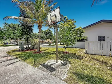 3392 NW 63rd Street Fort Lauderdale FL 33309