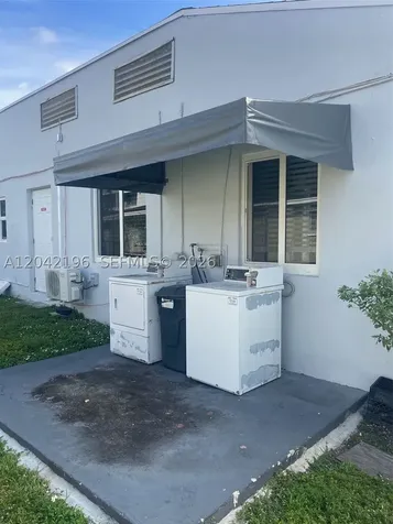 430 SW 6th Avenue Miami FL 33130