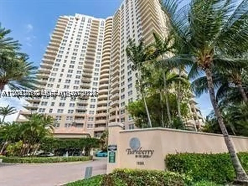 19501 W Country Club Drive Aventura FL 33180
