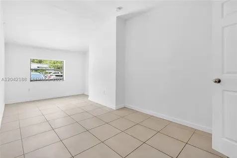 322 SW 18th Road Miami FL 33129