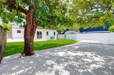 322 SW 18th Road Miami FL 33129
