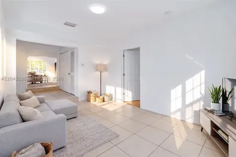 322 SW 18th Road Miami FL 33129