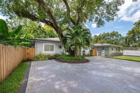 2750 NW 170th Street Miami Gardens FL 33056