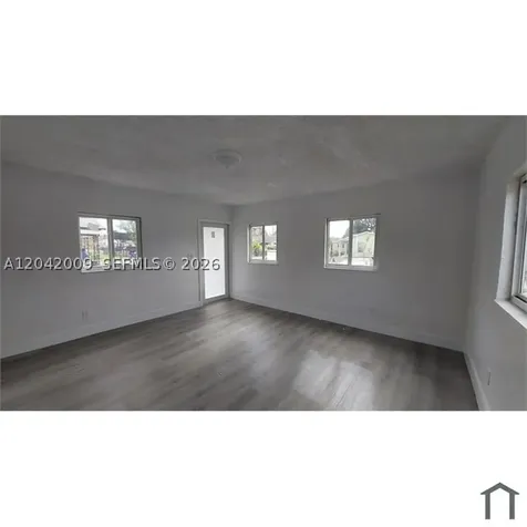 2927 NW 60th Street Miami FL 33142