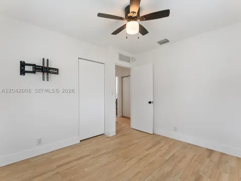 6161 NE 7th Avenue Oakland Park FL 33334