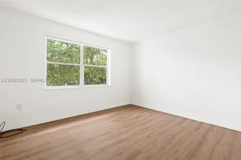 4215 N University Drive Sunrise FL 33351