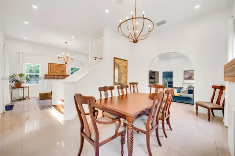 30 NE 44th Street Miami FL 33137